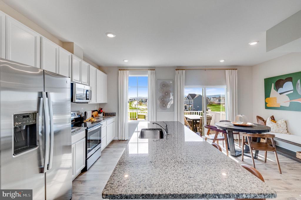 509 SEEBACK DRIVE 243 LANCASTER