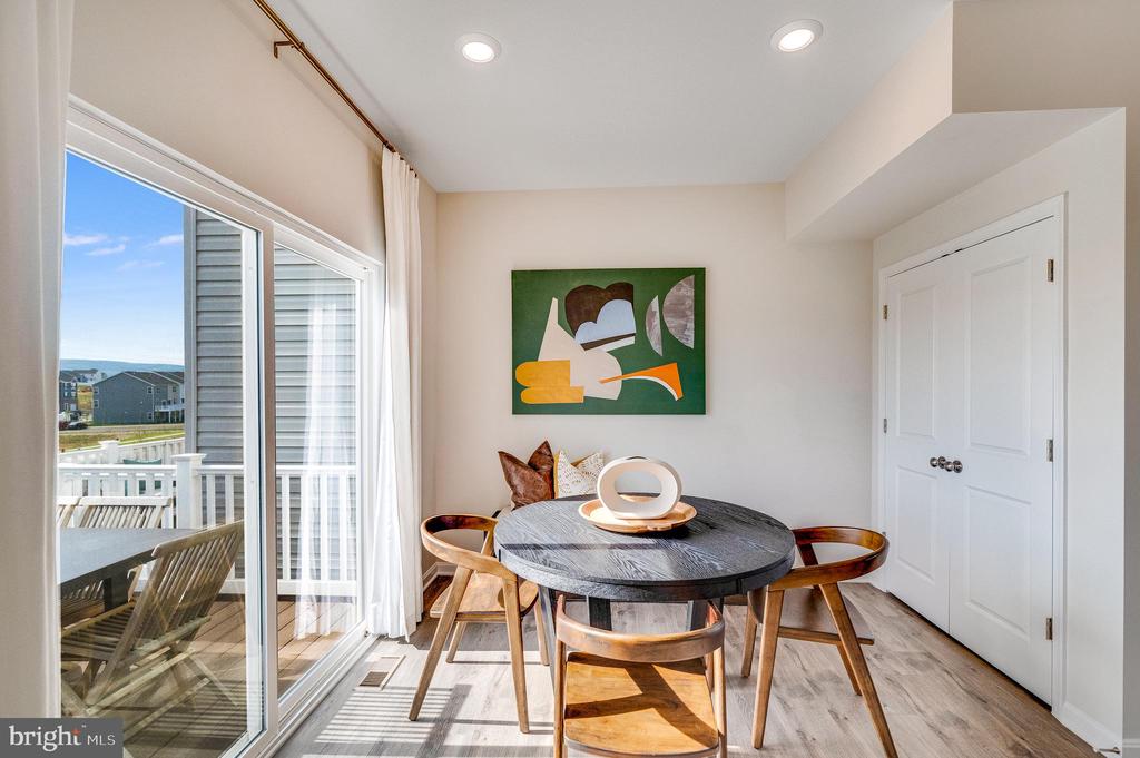509 SEEBACK DRIVE 243 LANCASTER