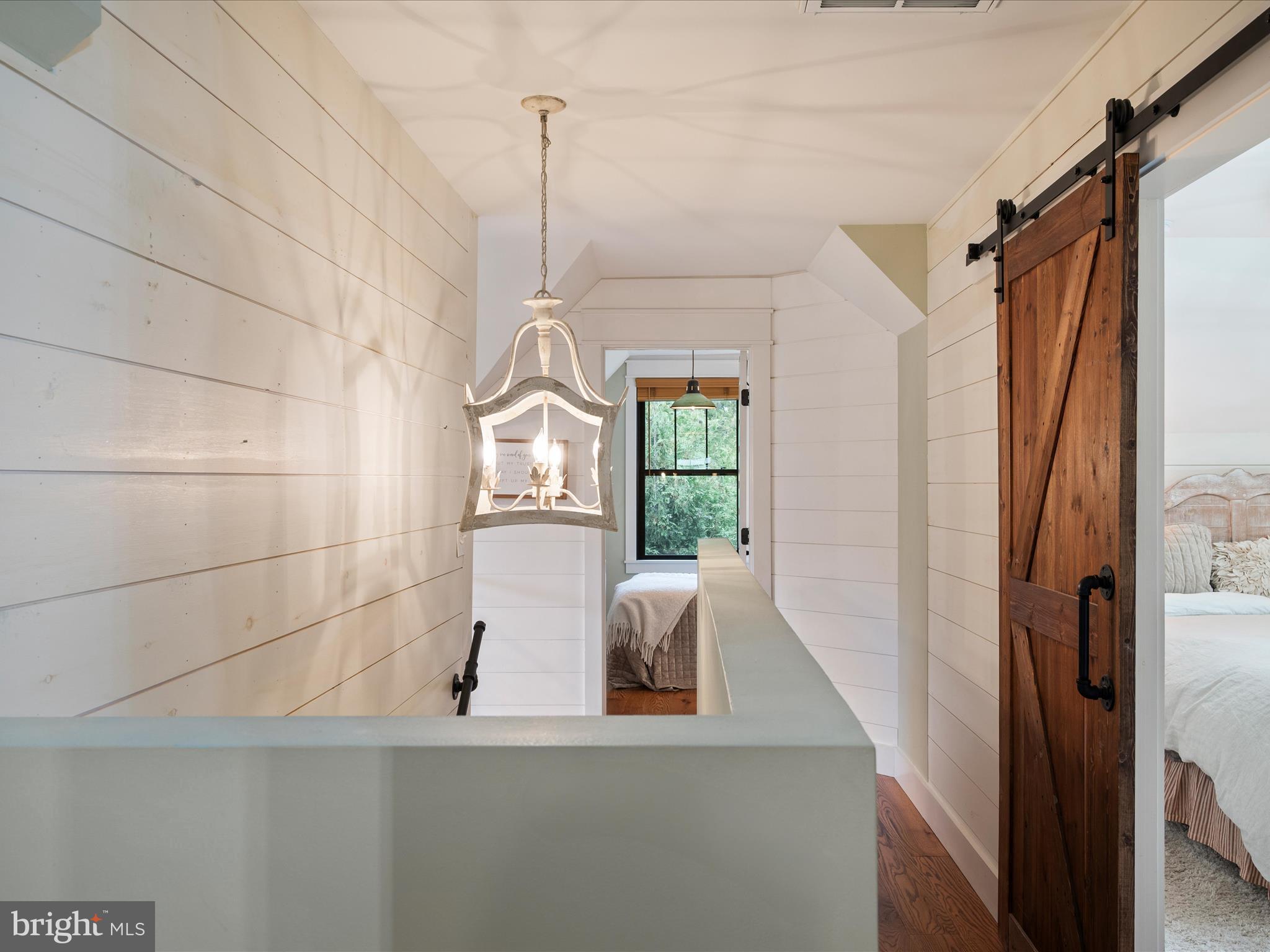 122 HERITAGE KNOLL LANE