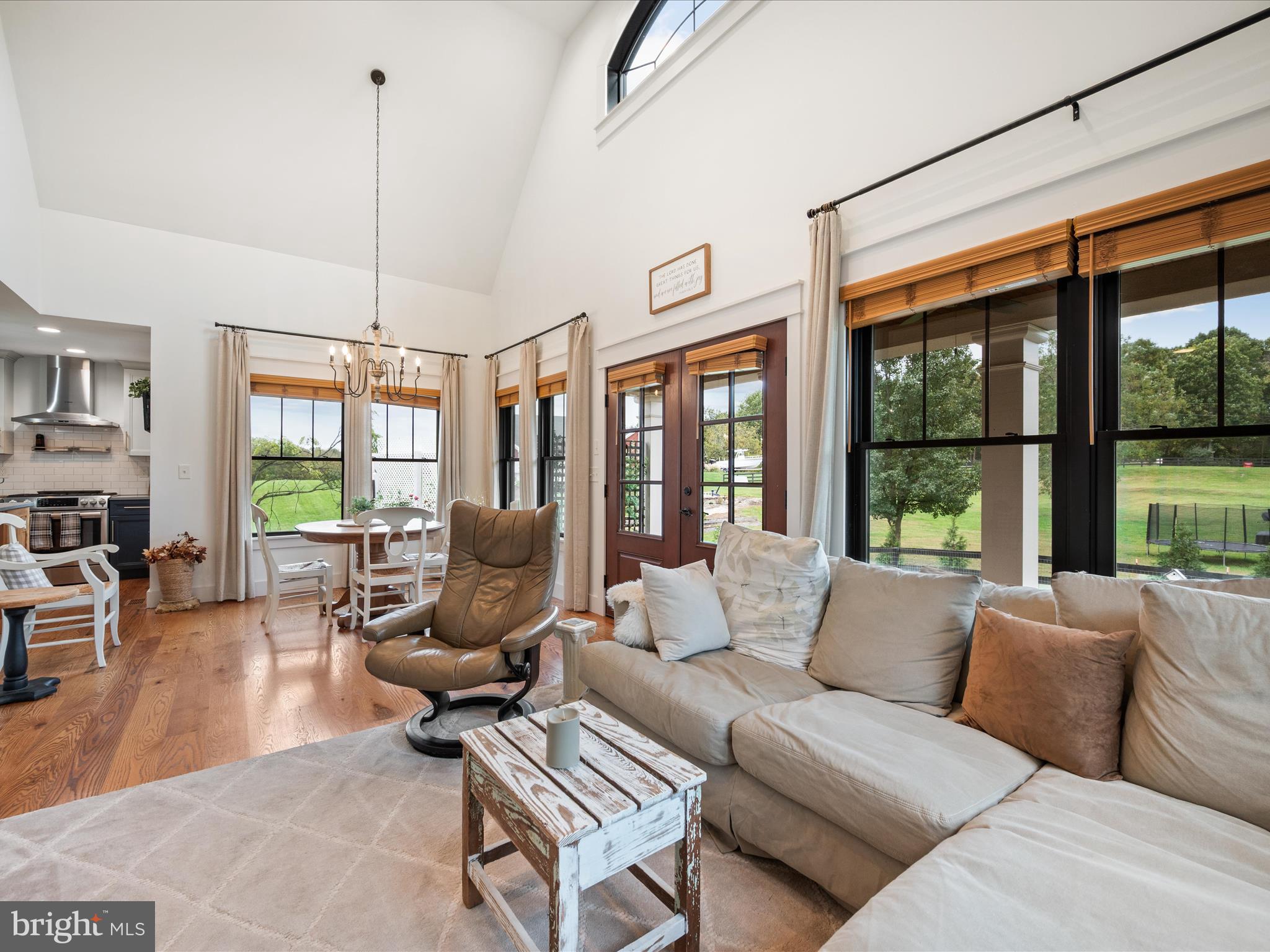 122 HERITAGE KNOLL LANE