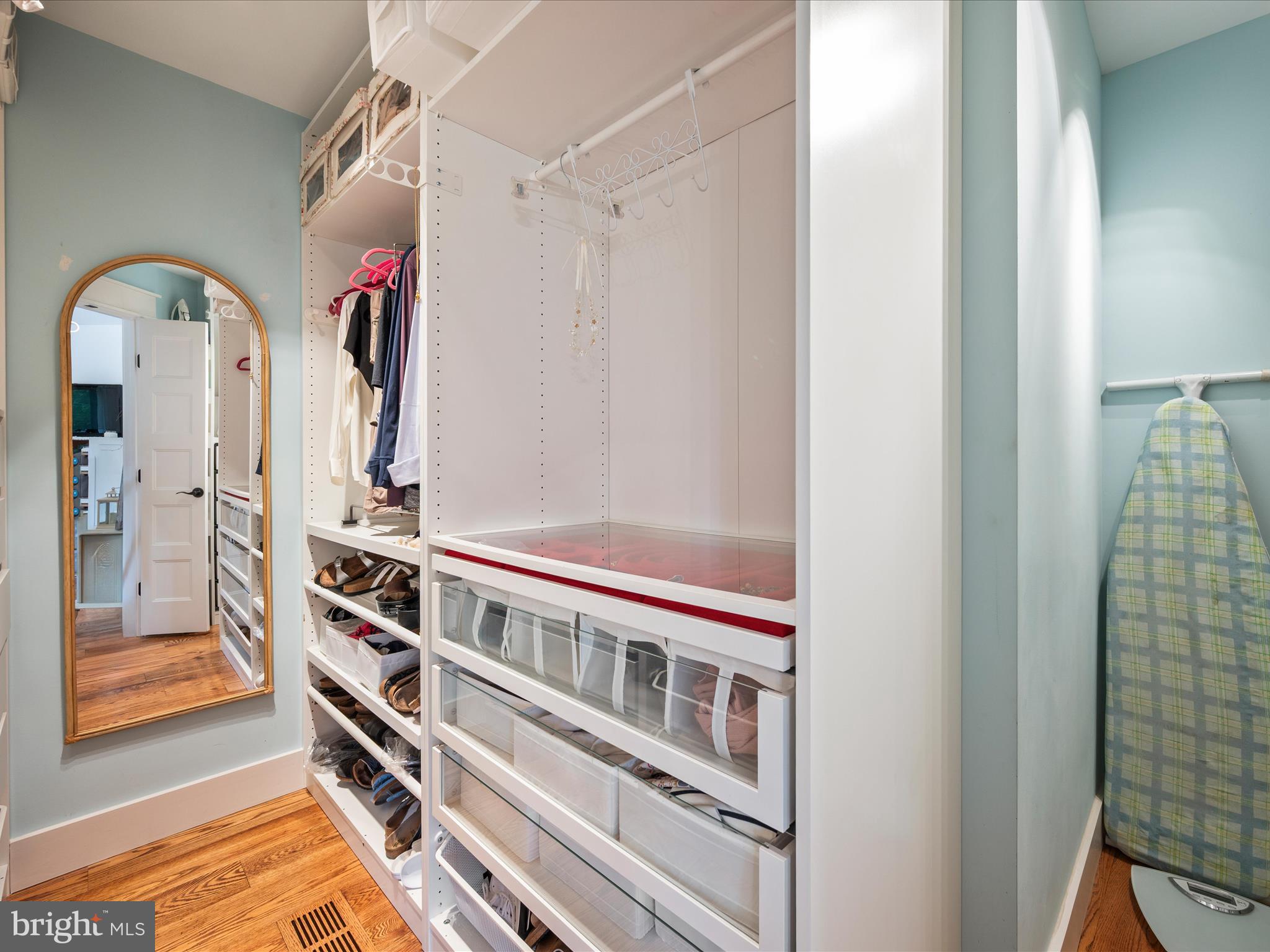 122 HERITAGE KNOLL LANE