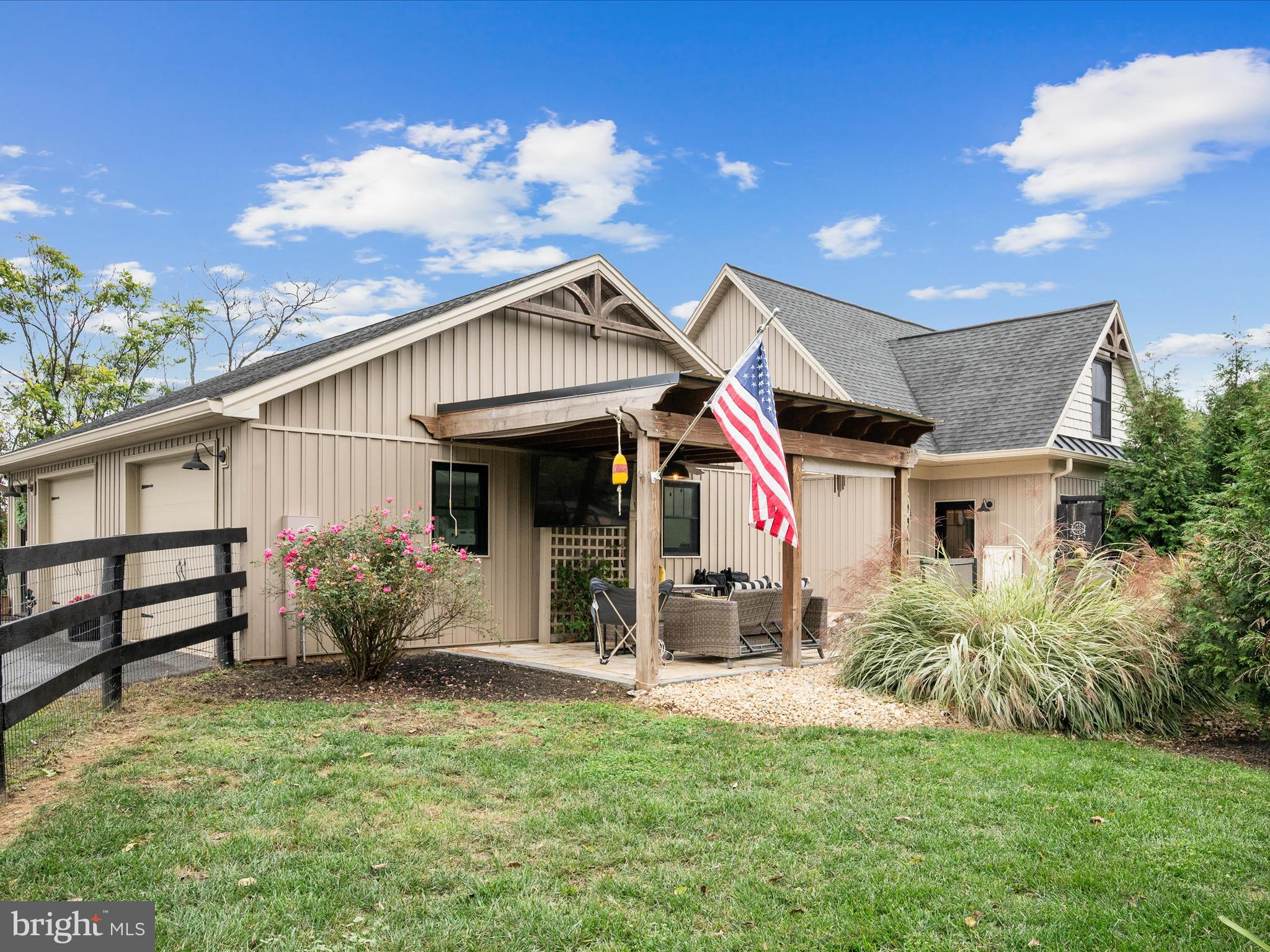 122 HERITAGE KNOLL LANE