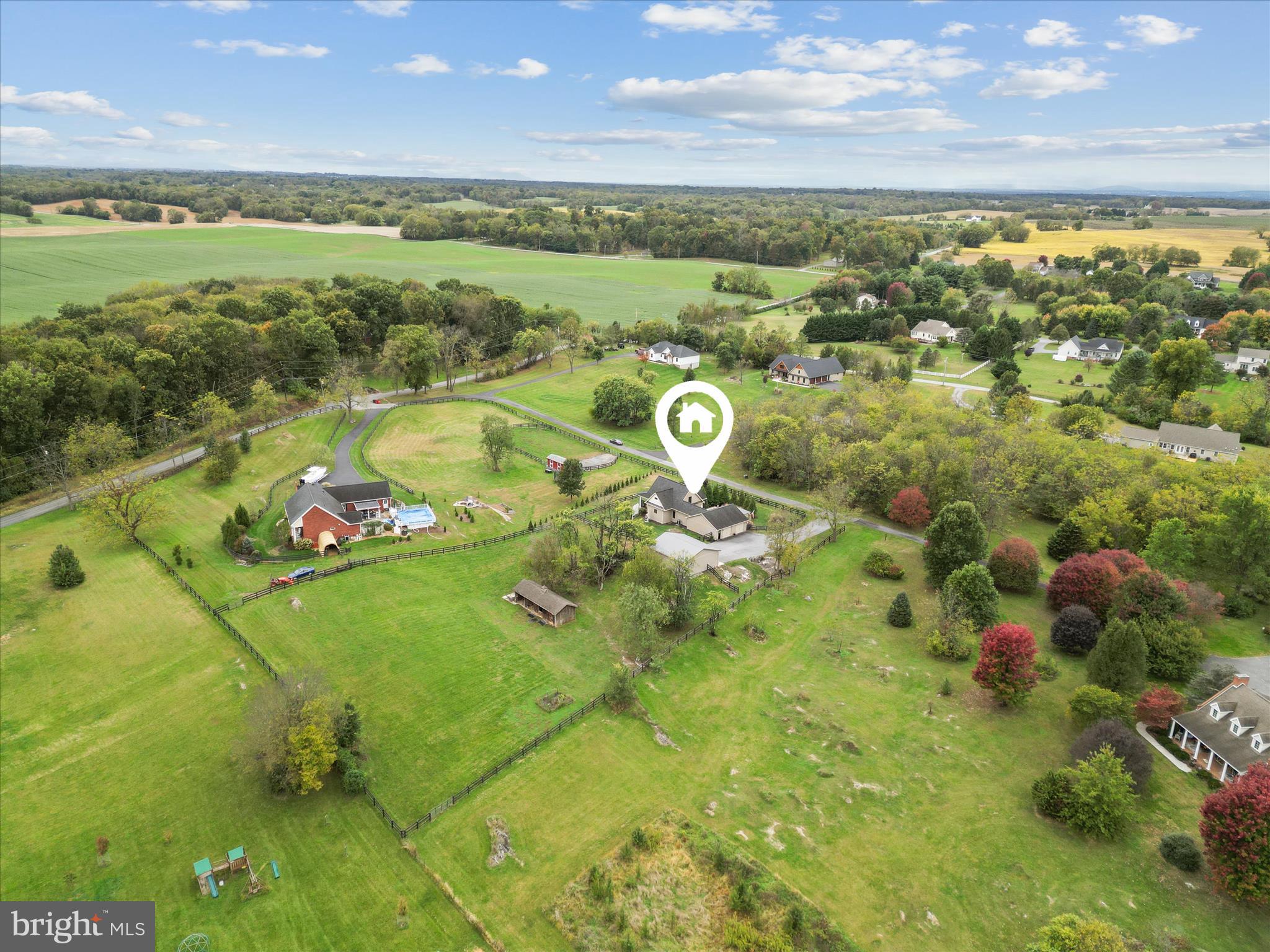 122 HERITAGE KNOLL LANE