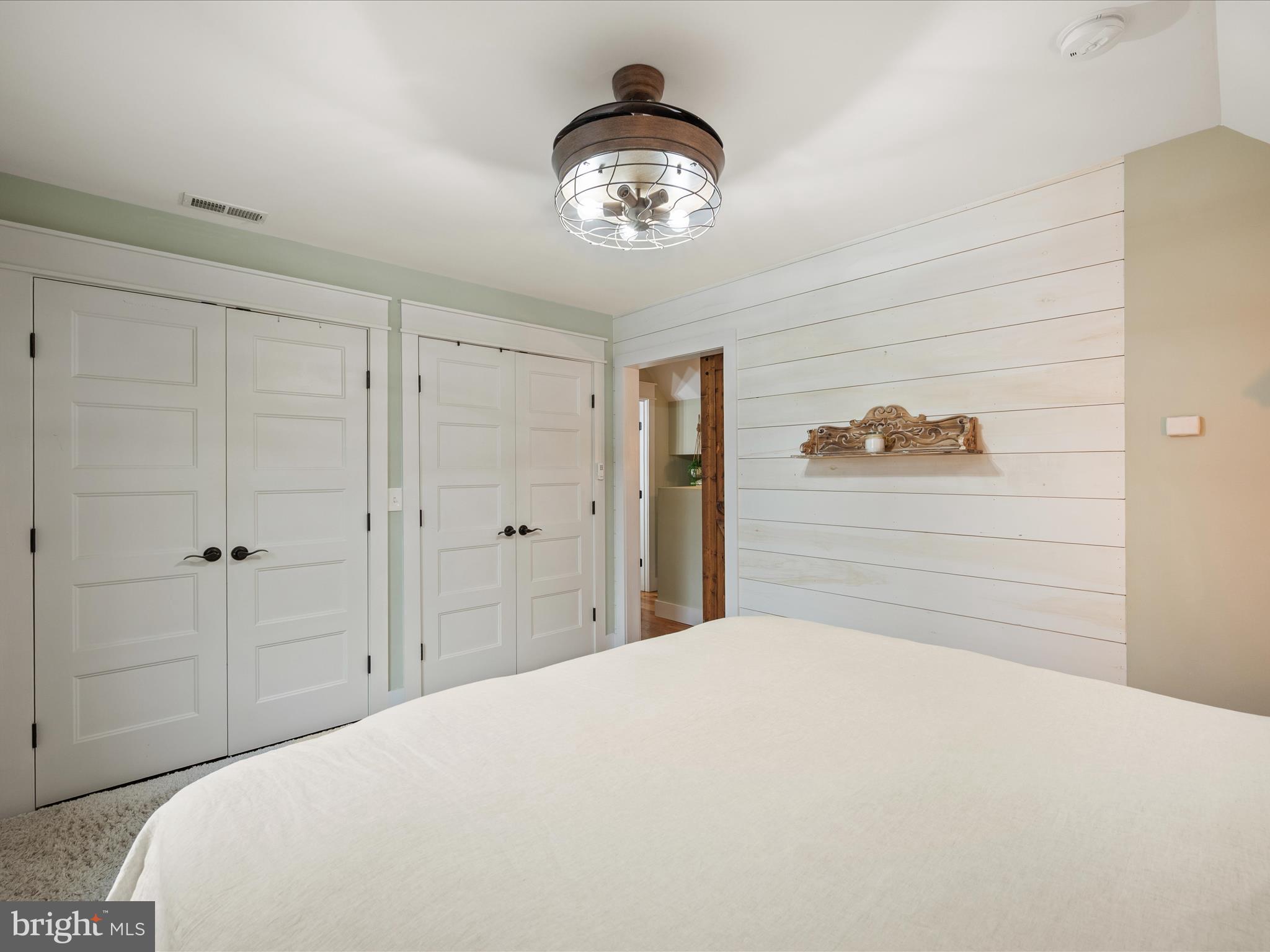 122 HERITAGE KNOLL LANE