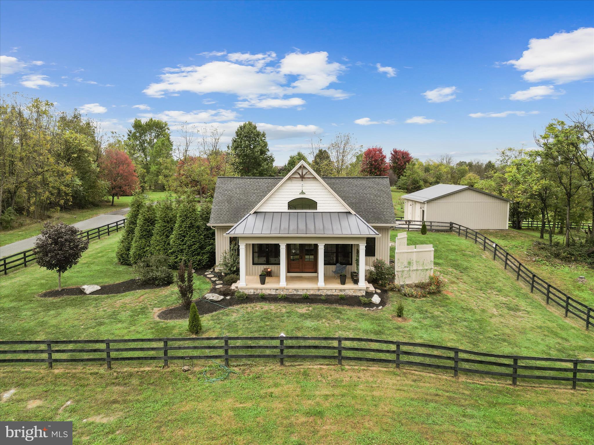 122 HERITAGE KNOLL LANE