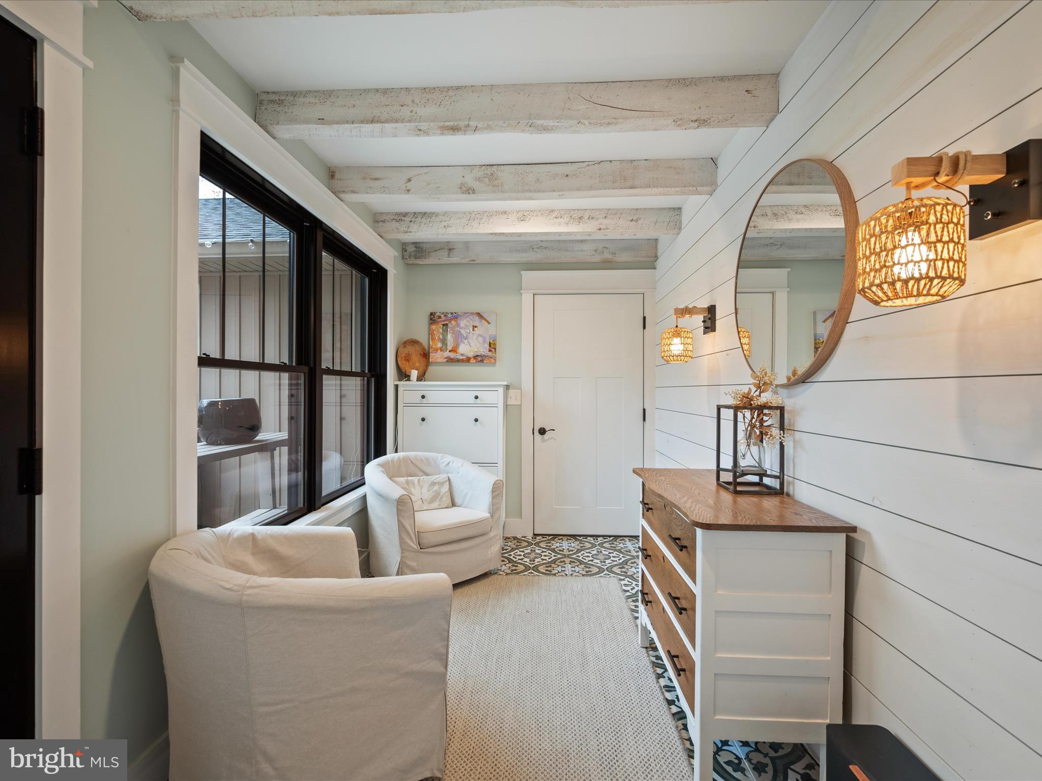 122 HERITAGE KNOLL LANE