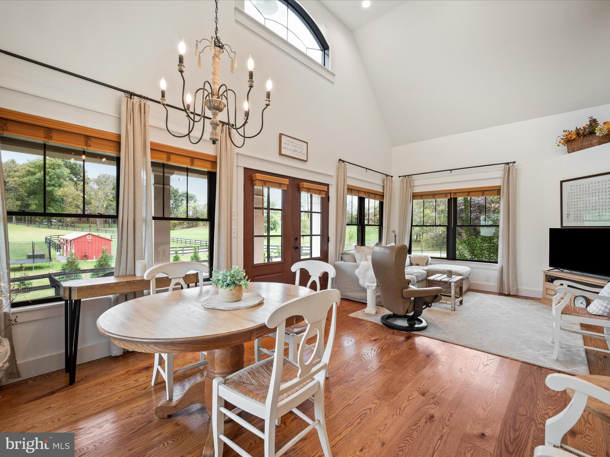 122 HERITAGE KNOLL LANE