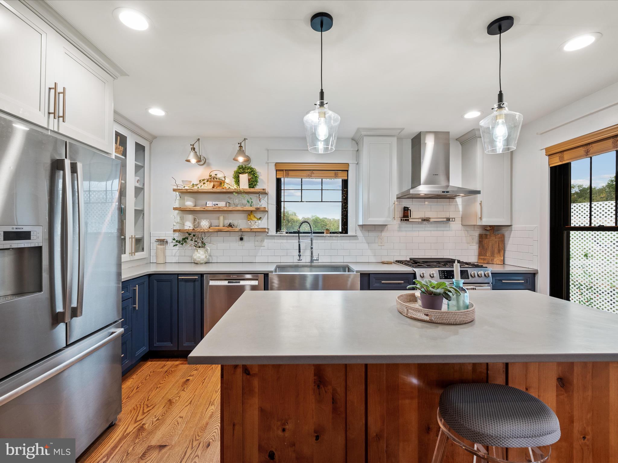 122 HERITAGE KNOLL LANE