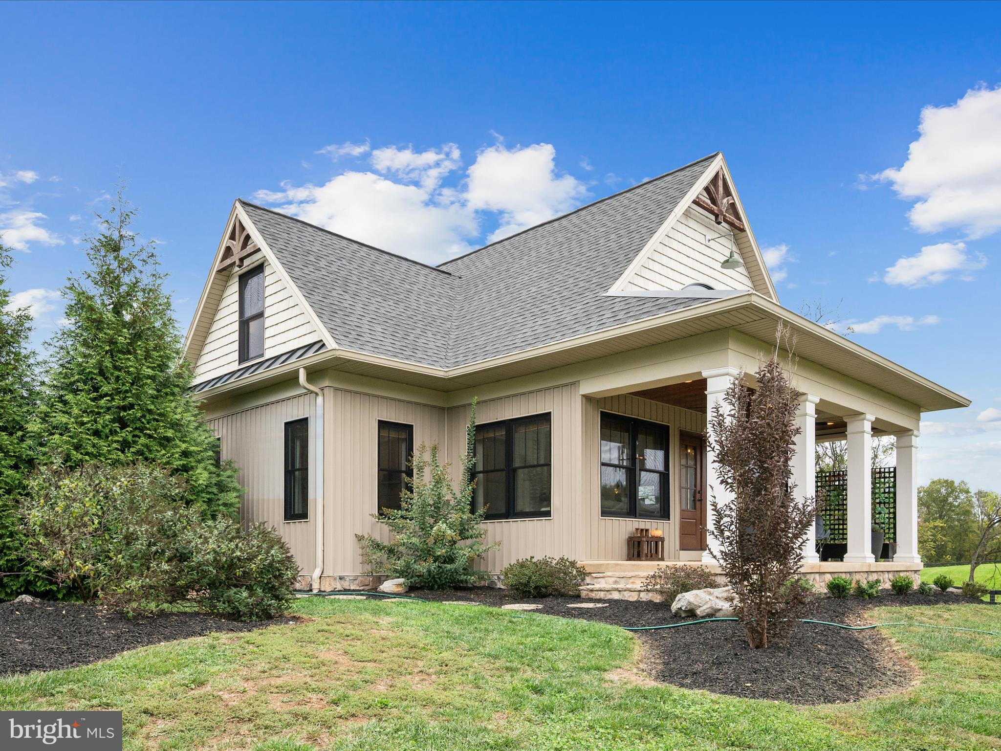 122 HERITAGE KNOLL LANE