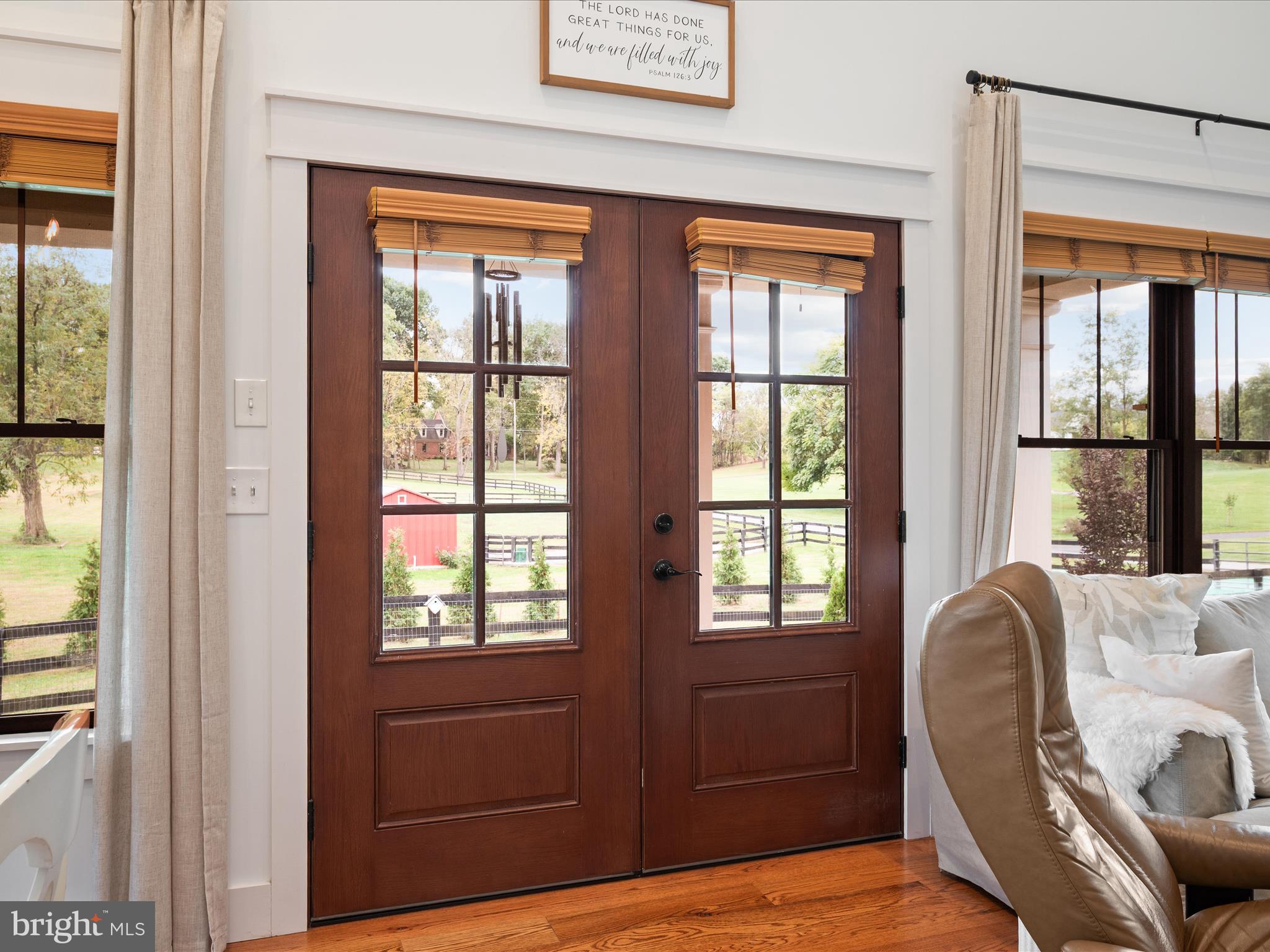 122 HERITAGE KNOLL LANE