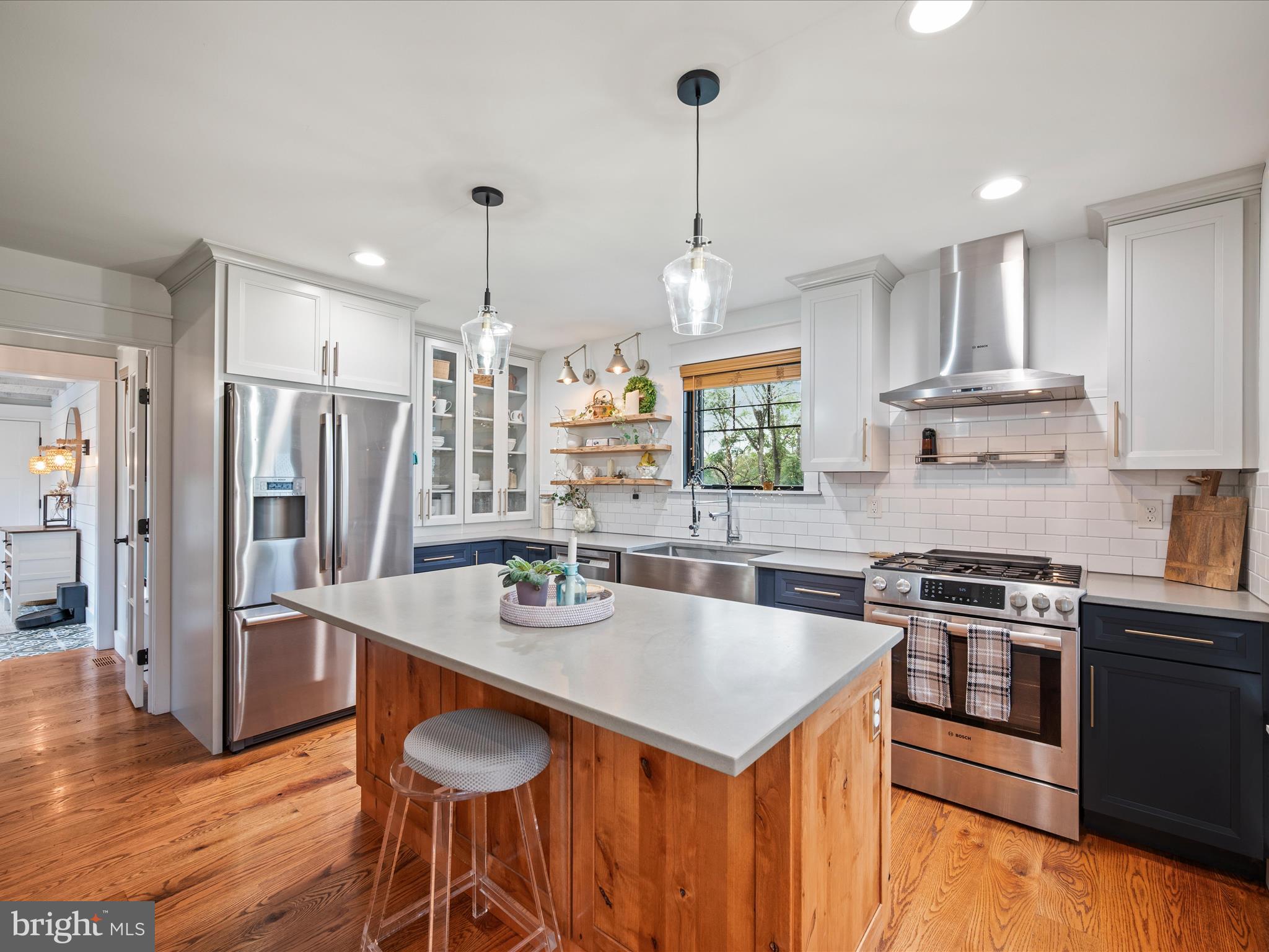 122 HERITAGE KNOLL LANE