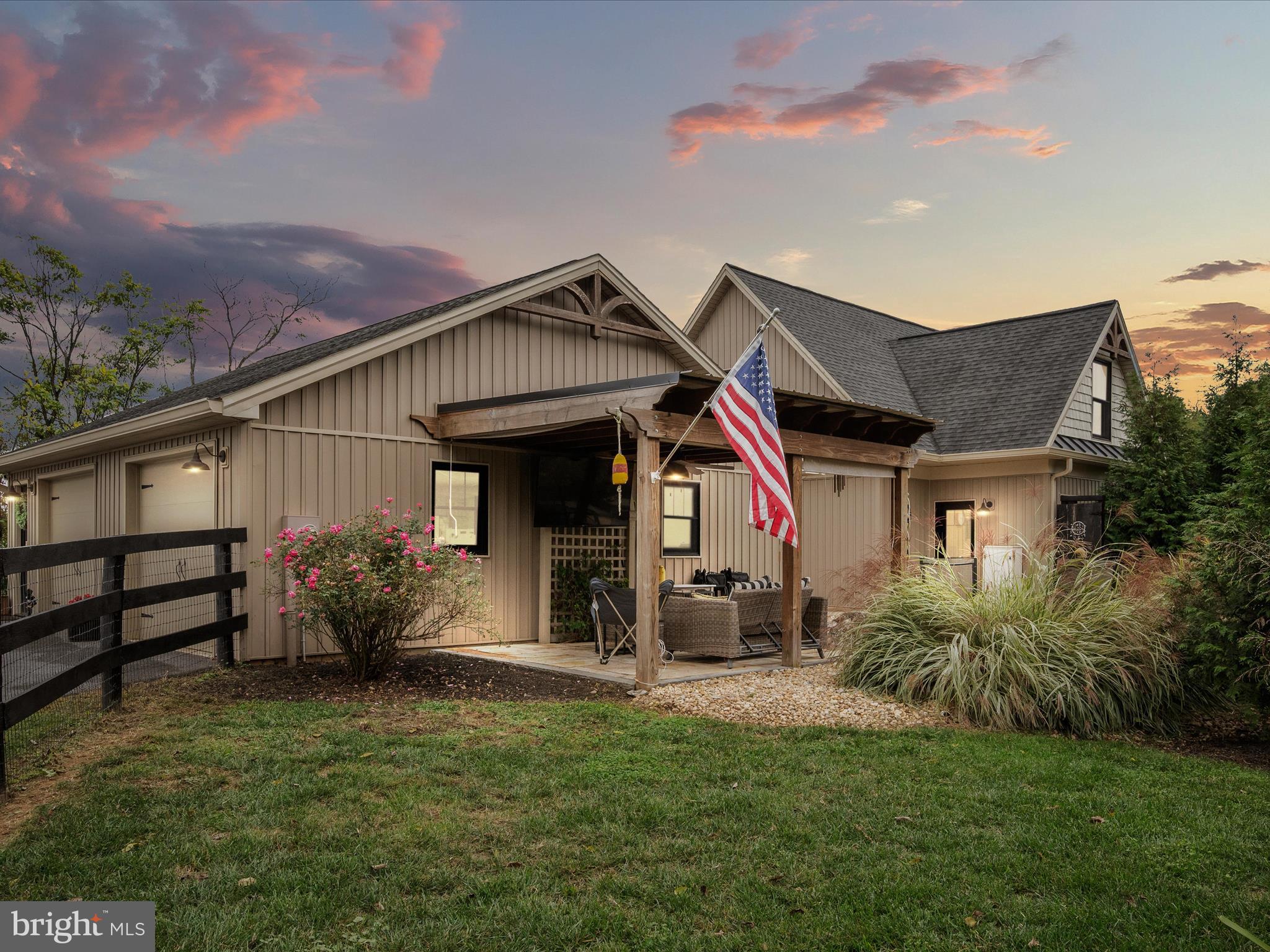 122 HERITAGE KNOLL LANE