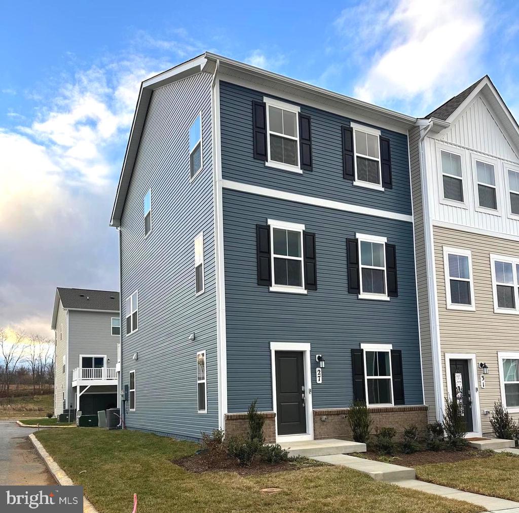 27 ROLLING BRANCH DRIVE