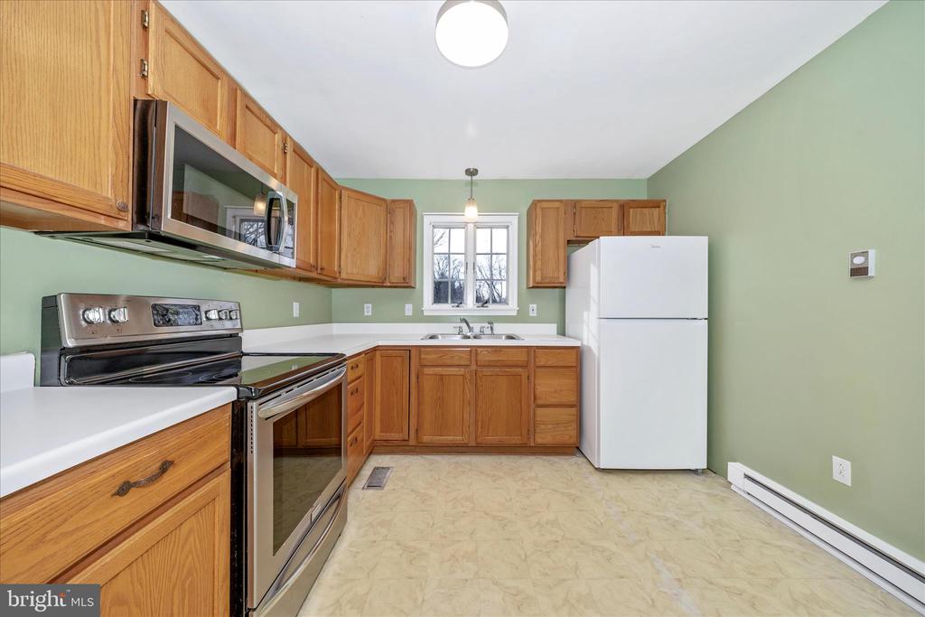 224 SPRING WARBLER WAY