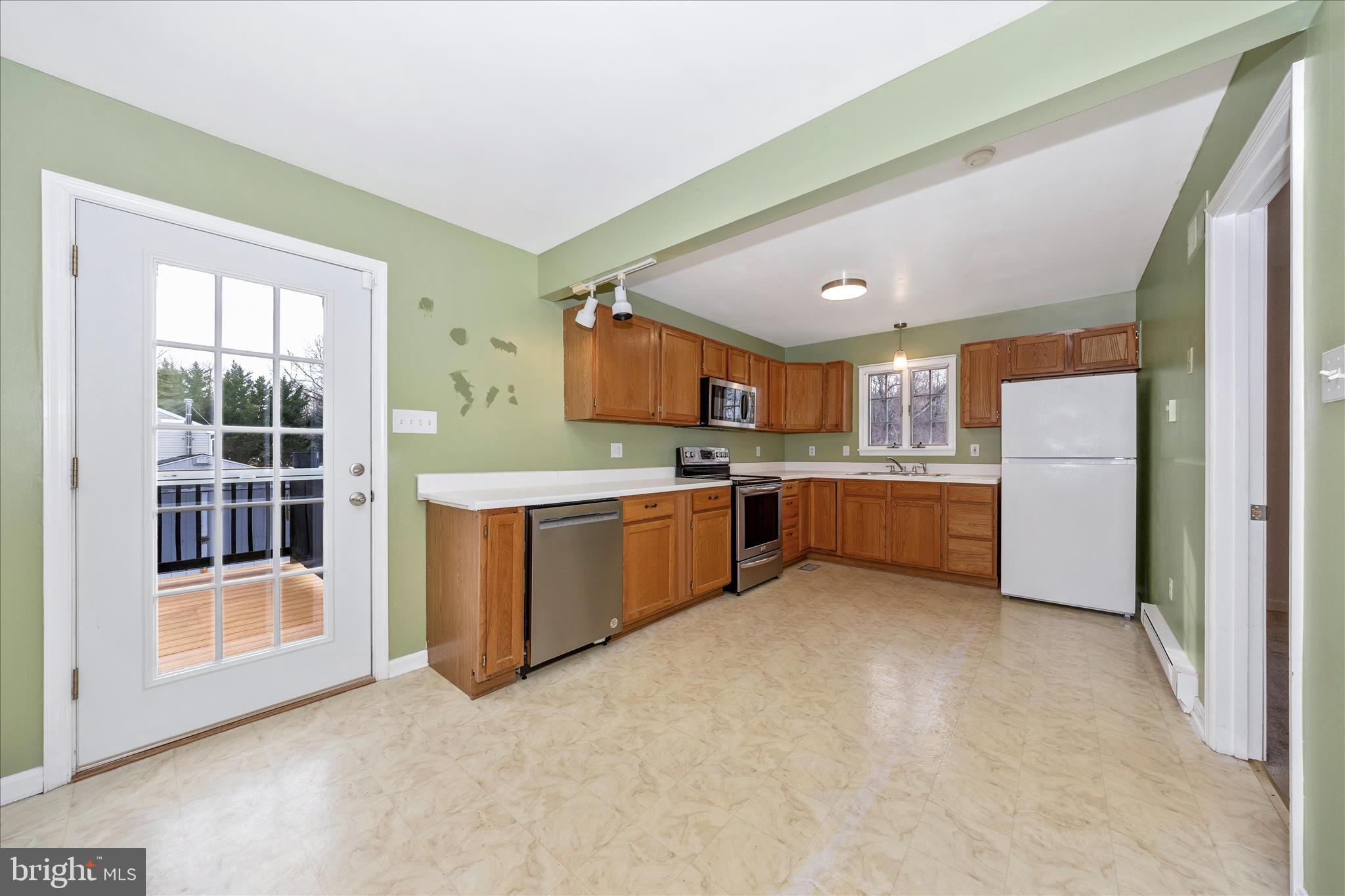 224 SPRING WARBLER WAY