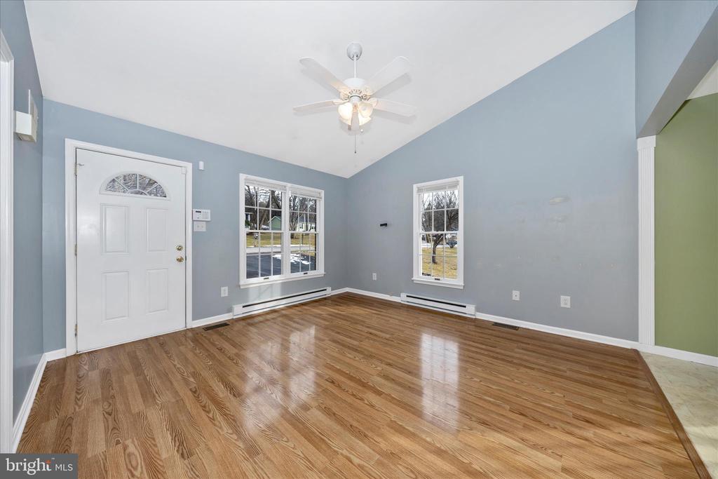 224 SPRING WARBLER WAY