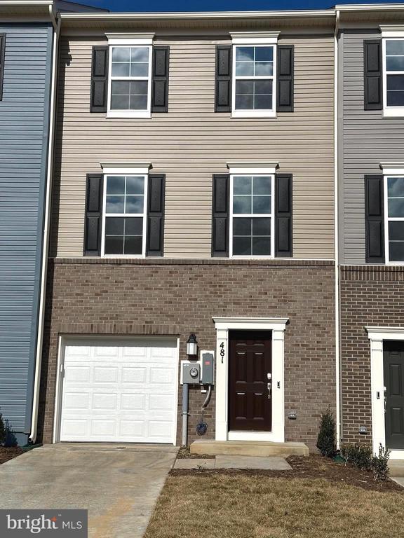 481 SEEBACK DRIVE