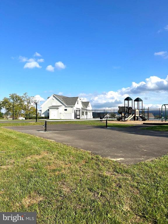 481 SEEBACK DRIVE