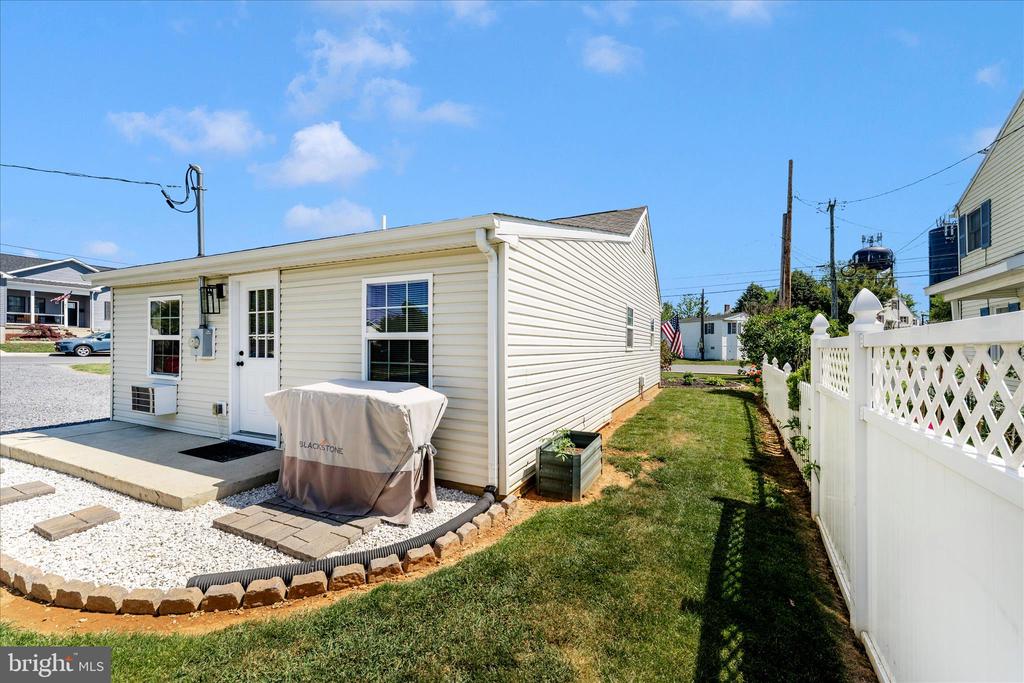 105 PRESTON