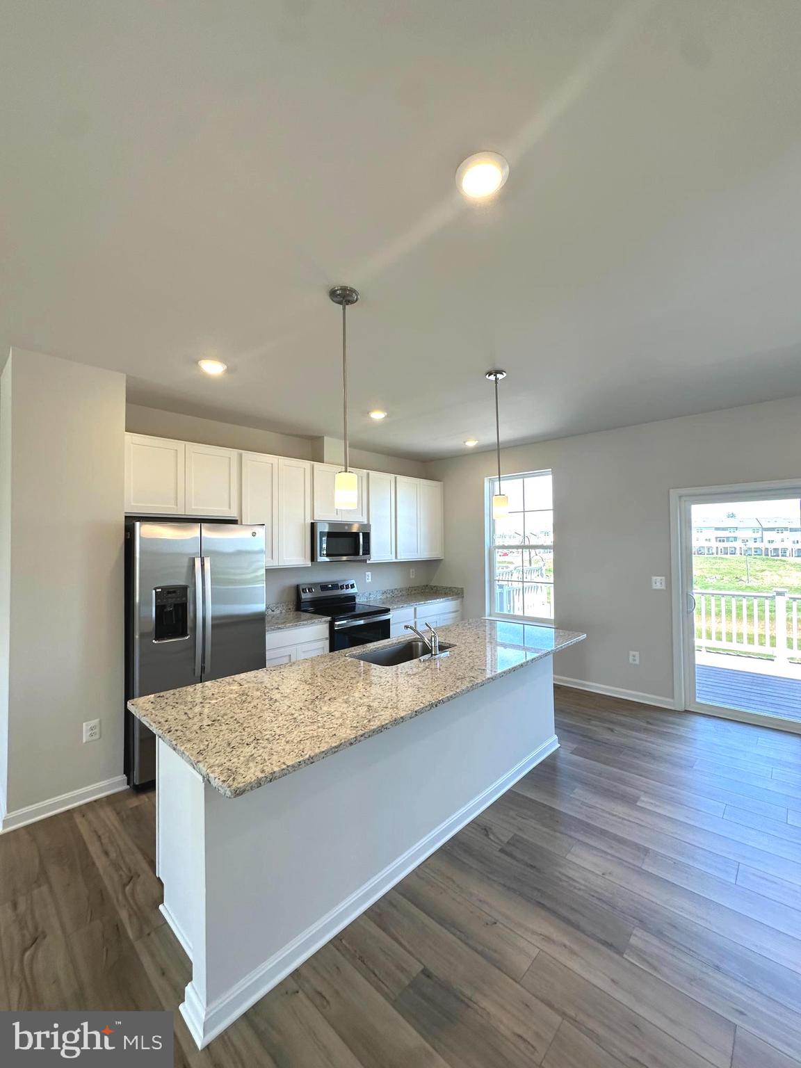 439 SEEBACK DRIVE 255 LANCASTER