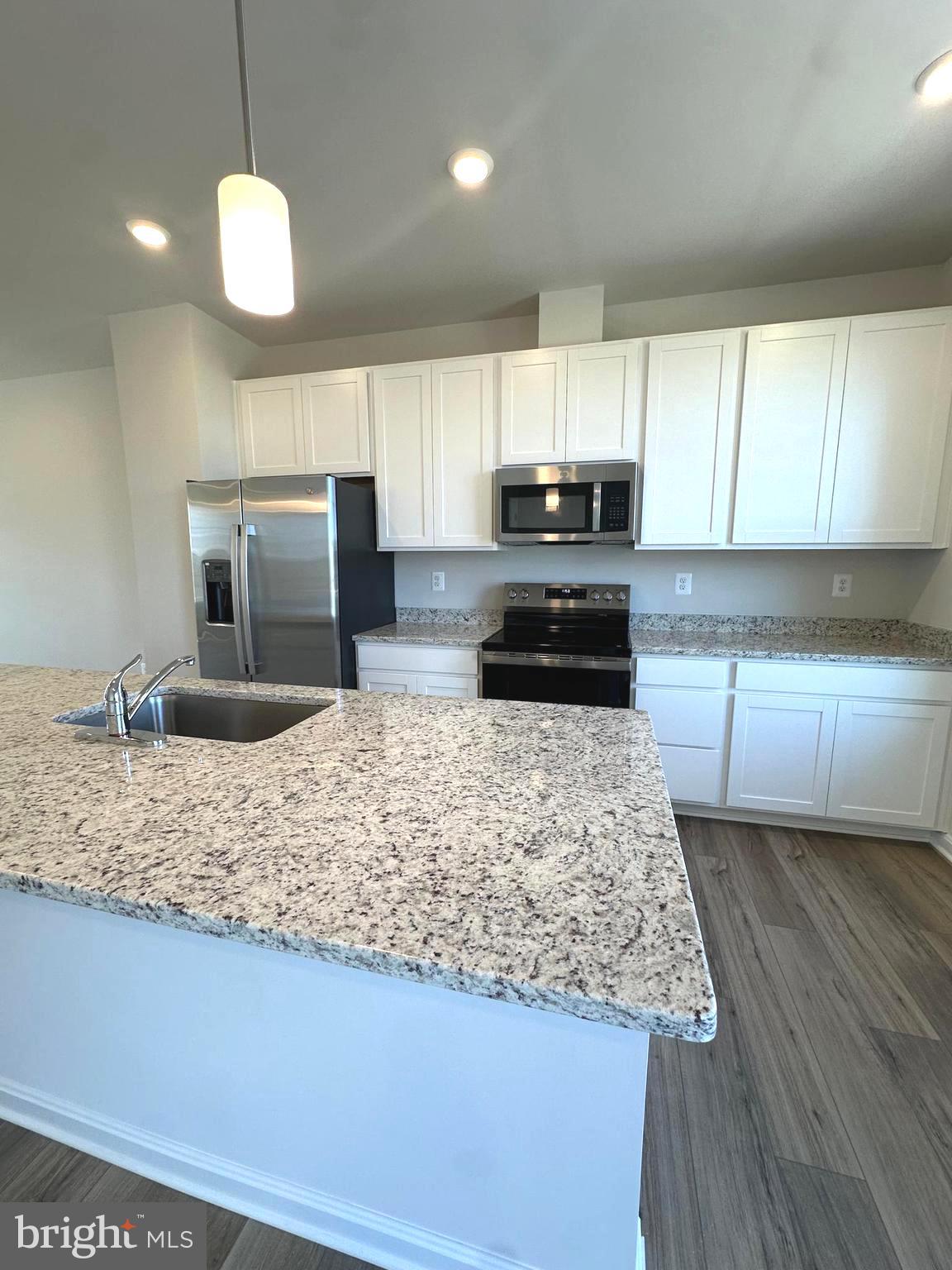 439 SEEBACK DRIVE 255 LANCASTER