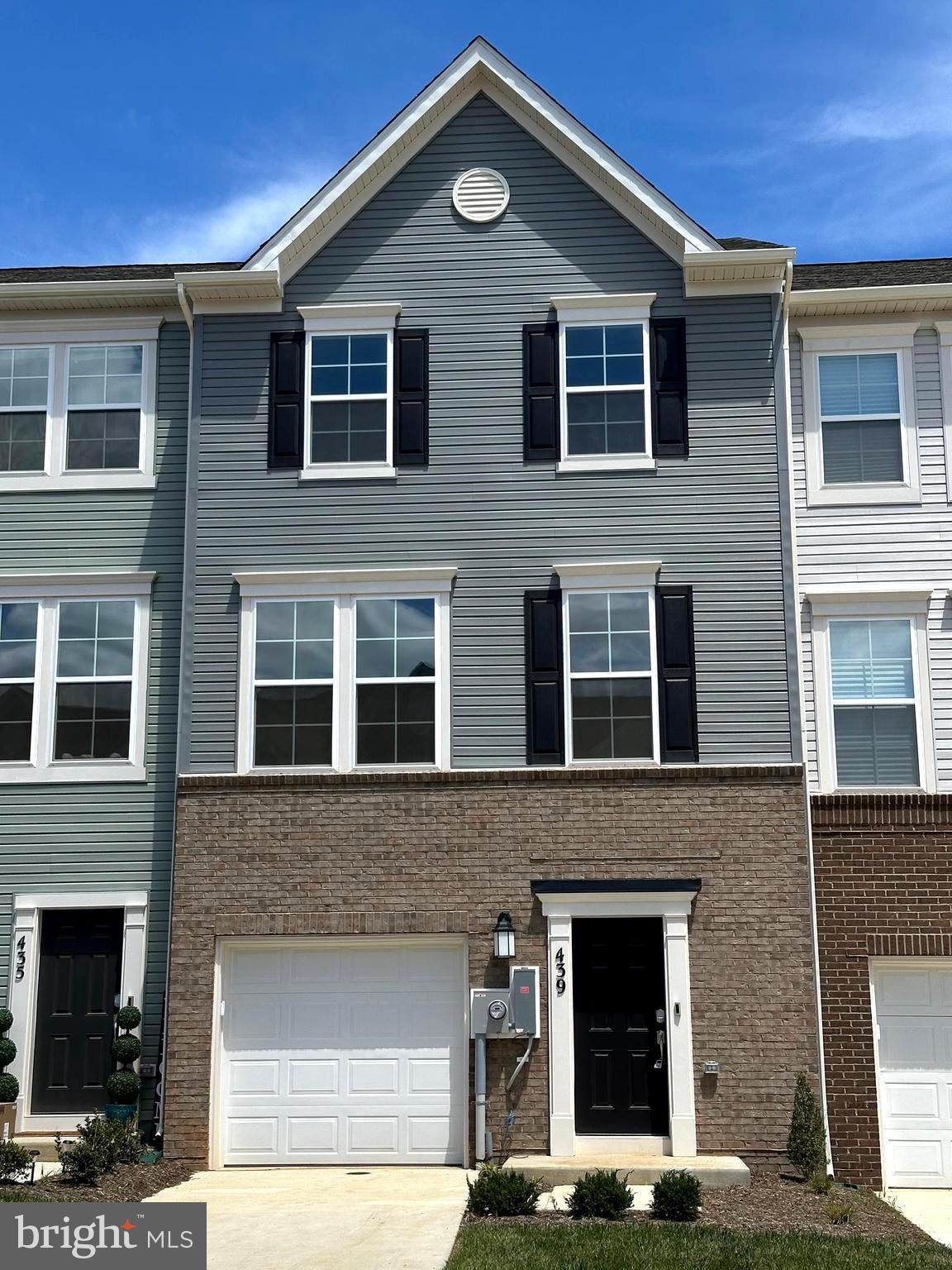 439 SEEBACK DRIVE 255 LANCASTER