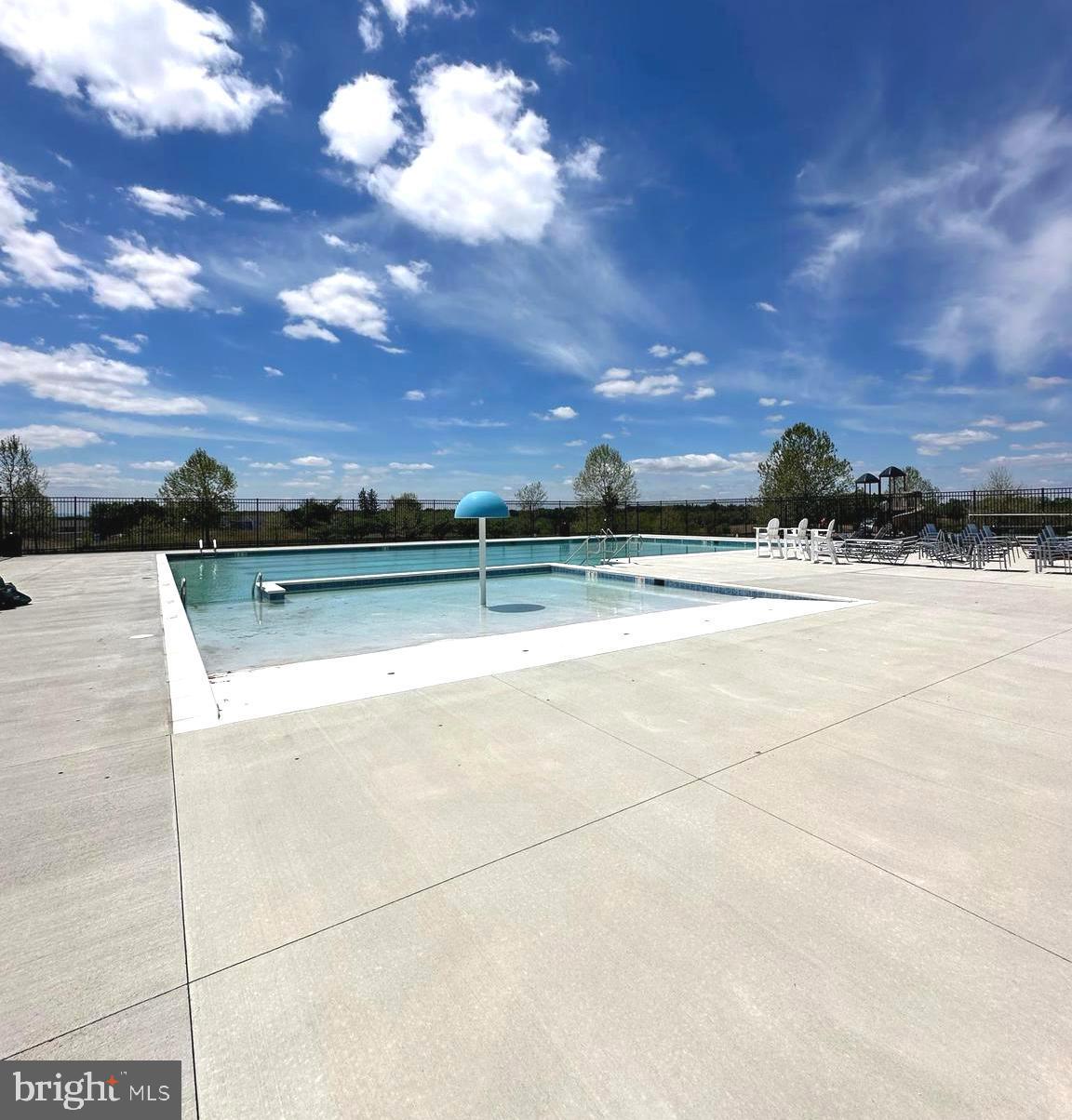 439 SEEBACK DRIVE 255 LANCASTER