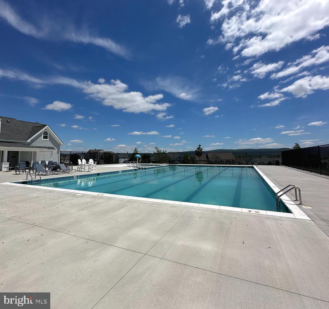 439 SEEBACK DRIVE 255 LANCASTER