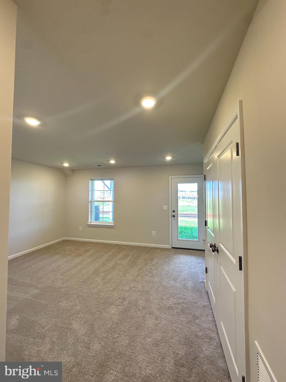 439 SEEBACK DRIVE 255 LANCASTER