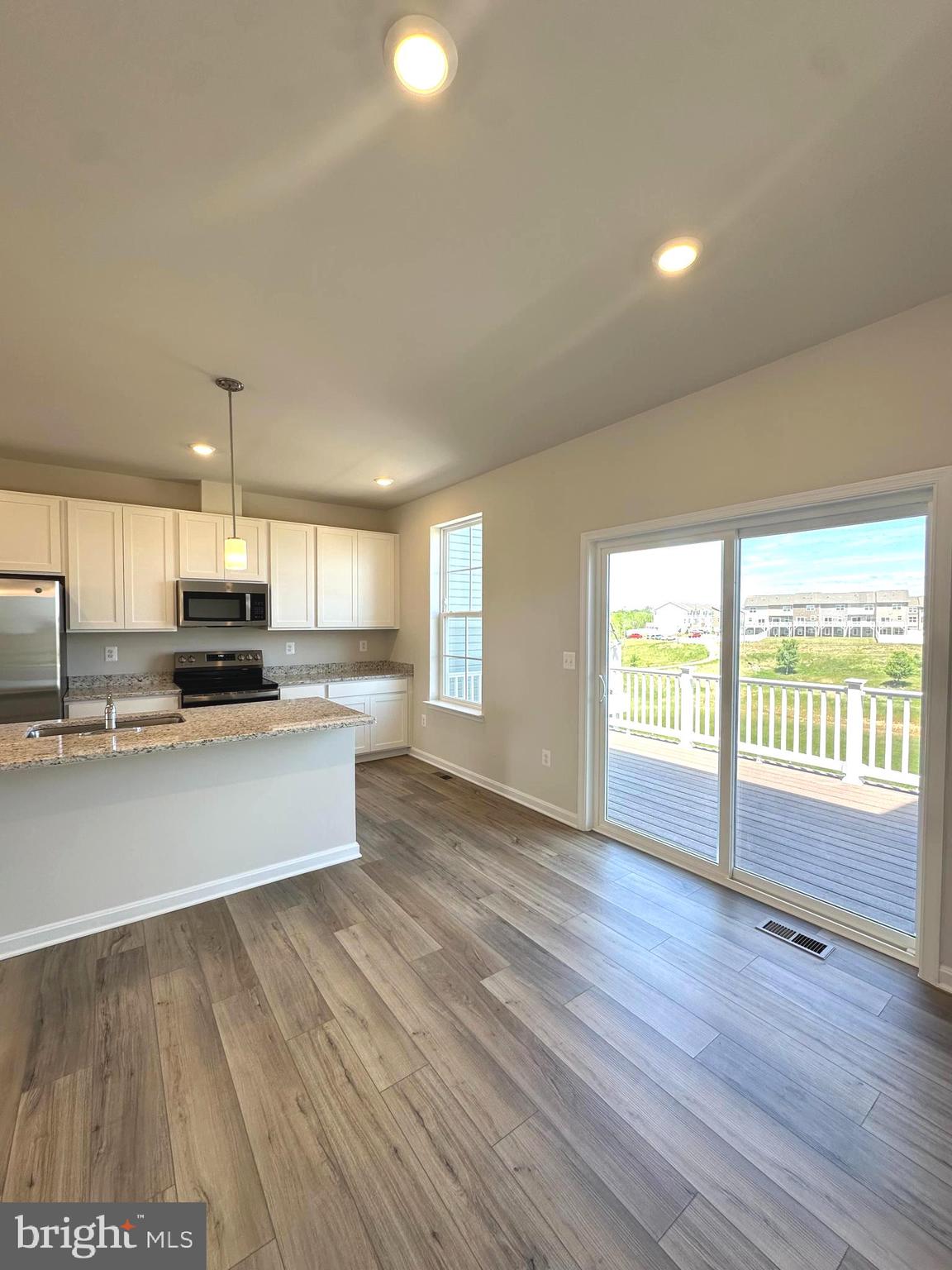 439 SEEBACK DRIVE 255 LANCASTER