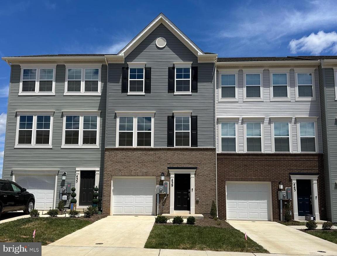 439 SEEBACK DRIVE 255 LANCASTER