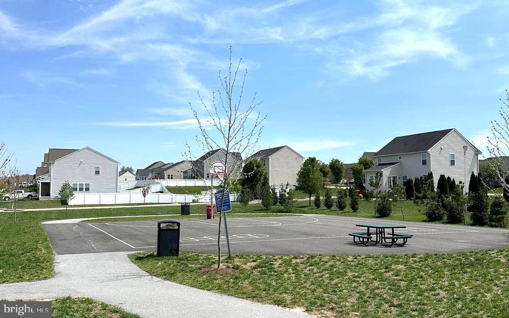 271 SWAN FIELD AVE