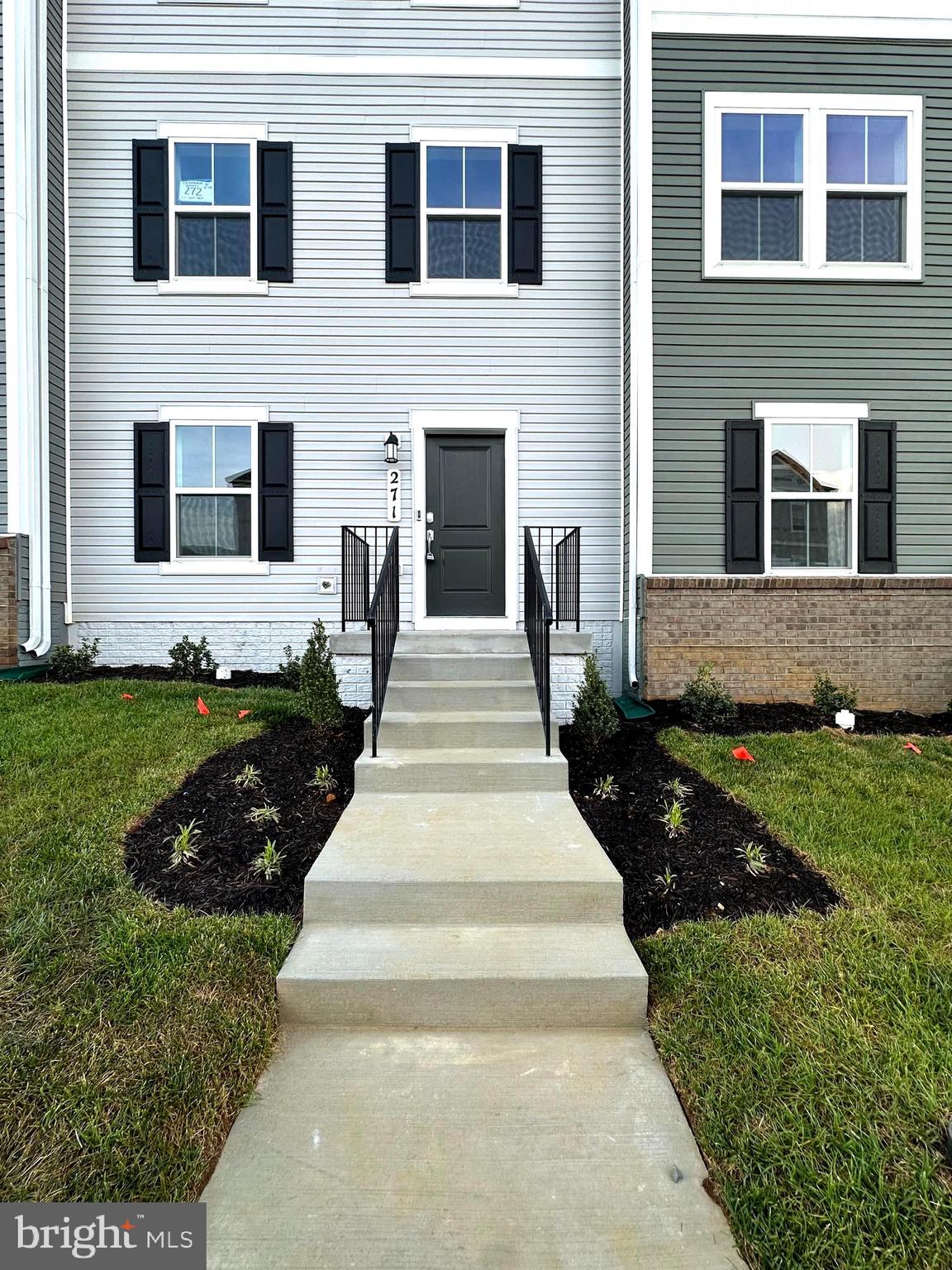 271 SWAN FIELD AVE