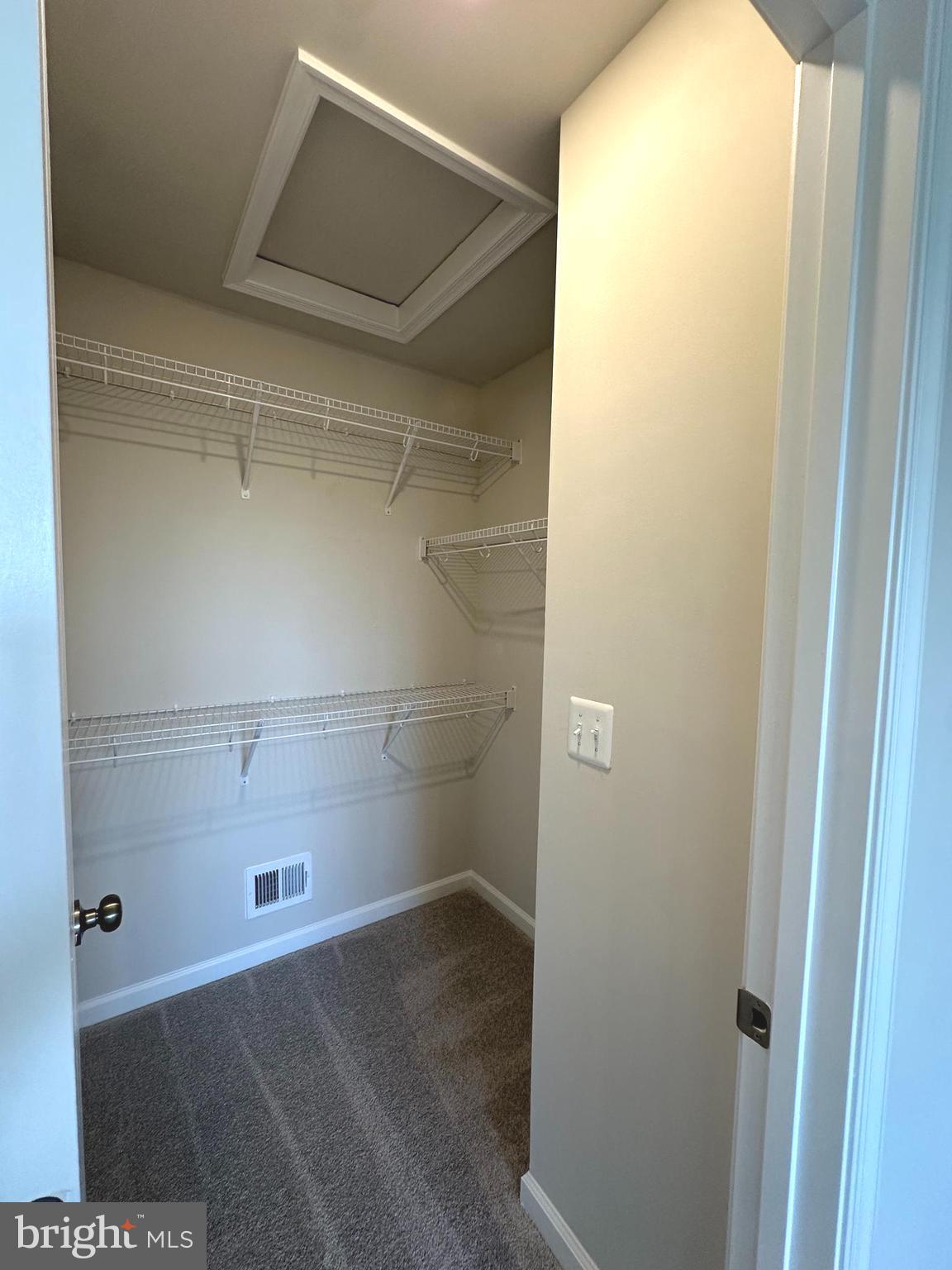271 SWAN FIELD AVE
