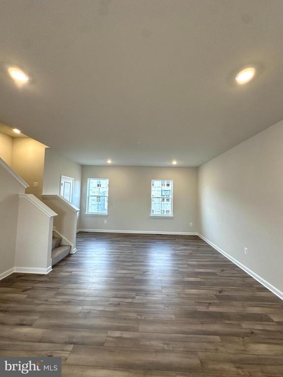 271 SWAN FIELD AVE