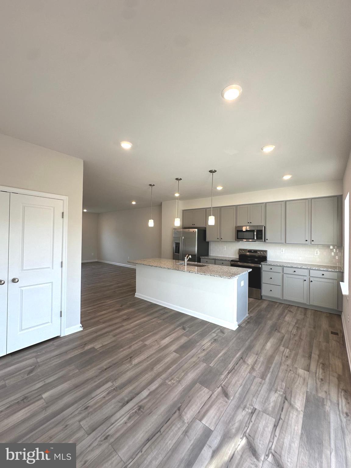 271 SWAN FIELD AVE