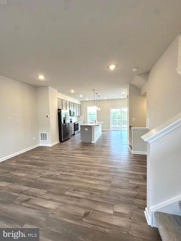 271 SWAN FIELD AVE