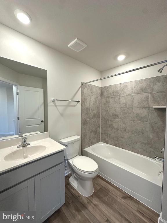 271 SWAN FIELD AVE