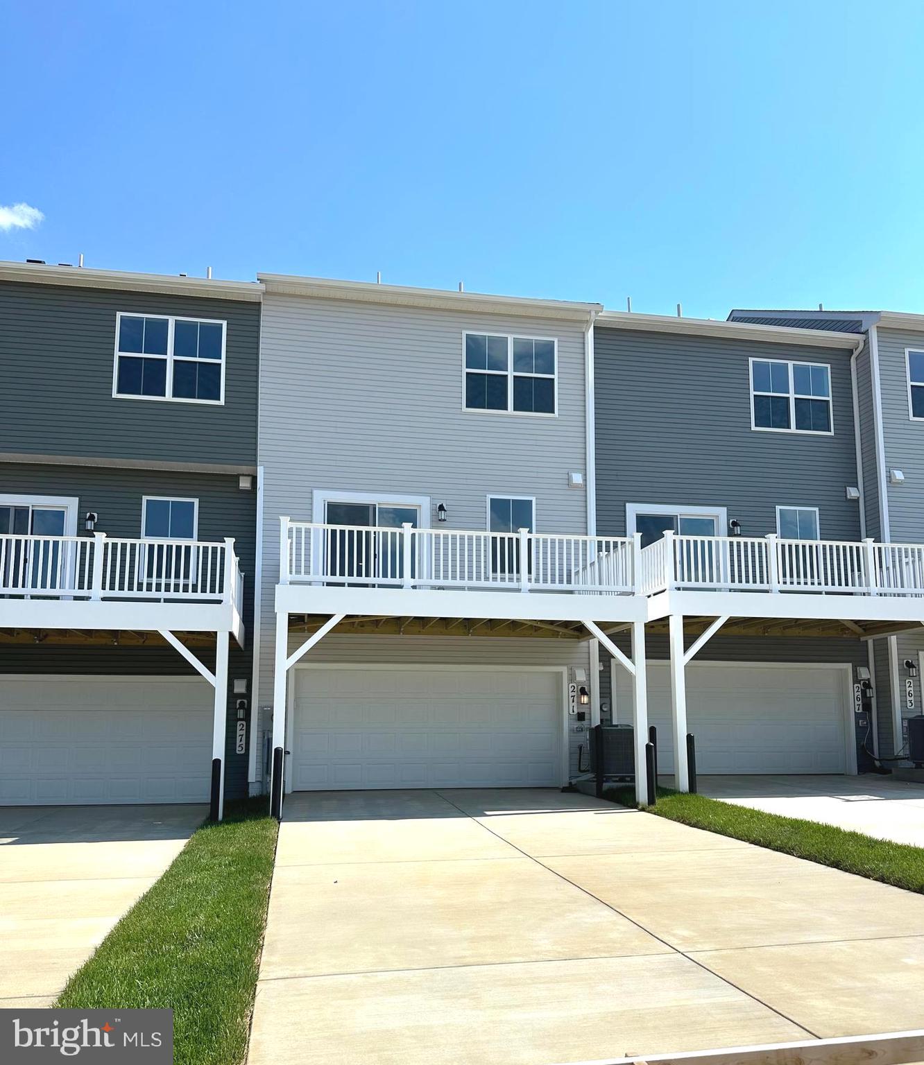 271 SWAN FIELD AVE