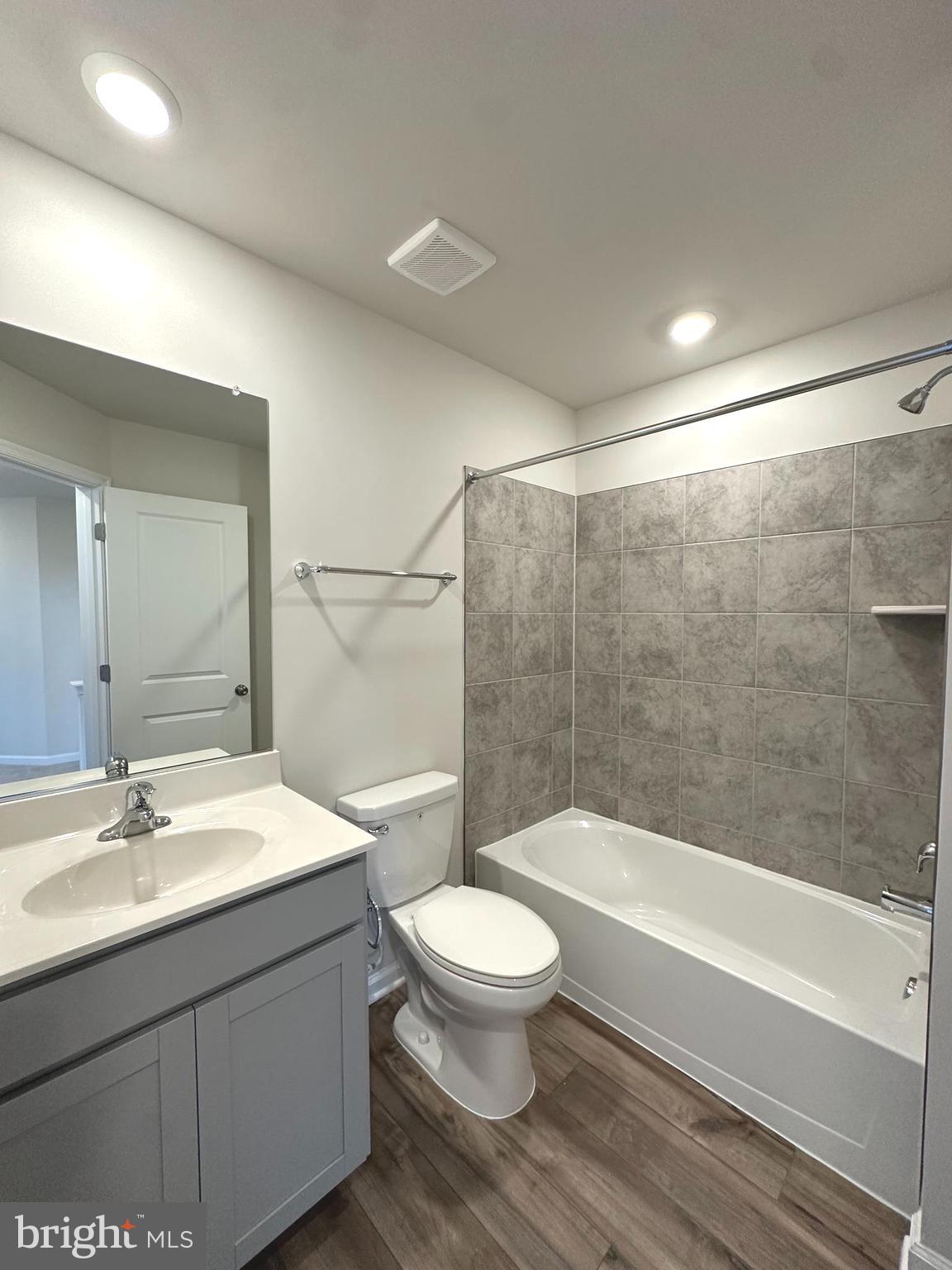 271 SWAN FIELD AVE