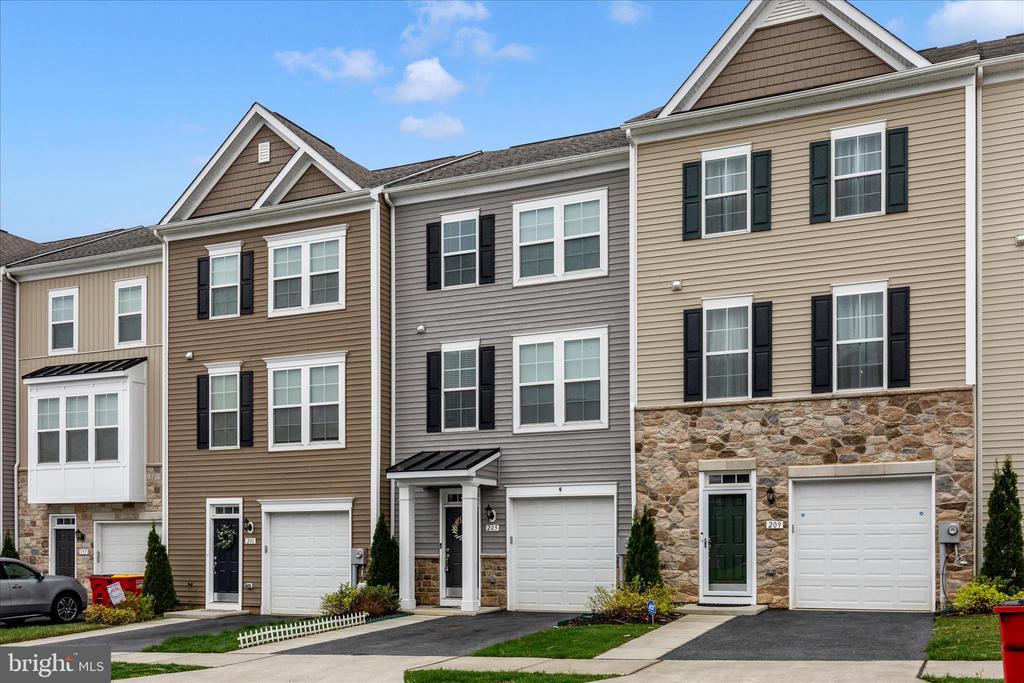 205 UNION RIDGE DRIVE