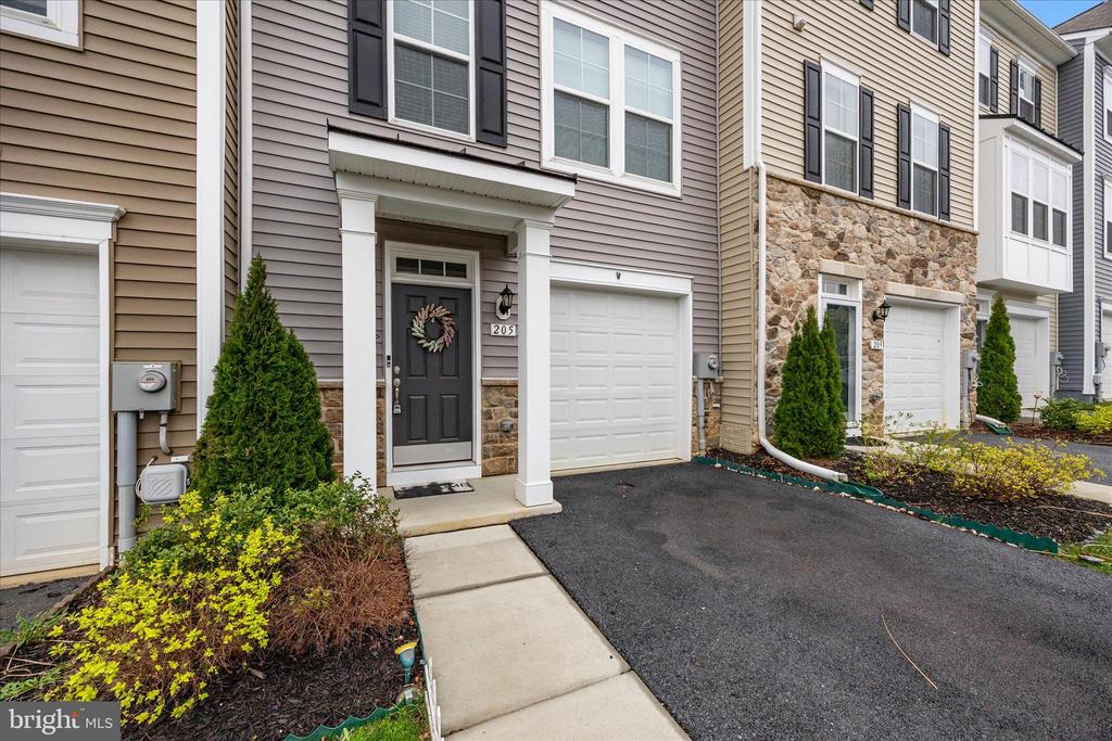 205 UNION RIDGE DRIVE