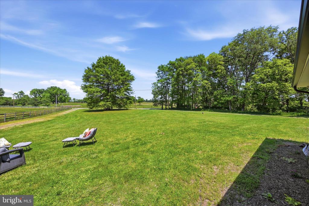 1381 LEETOWN ROAD
