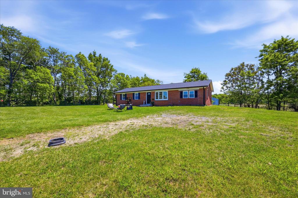 1381 LEETOWN ROAD