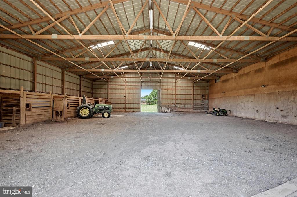 1381 LEETOWN ROAD