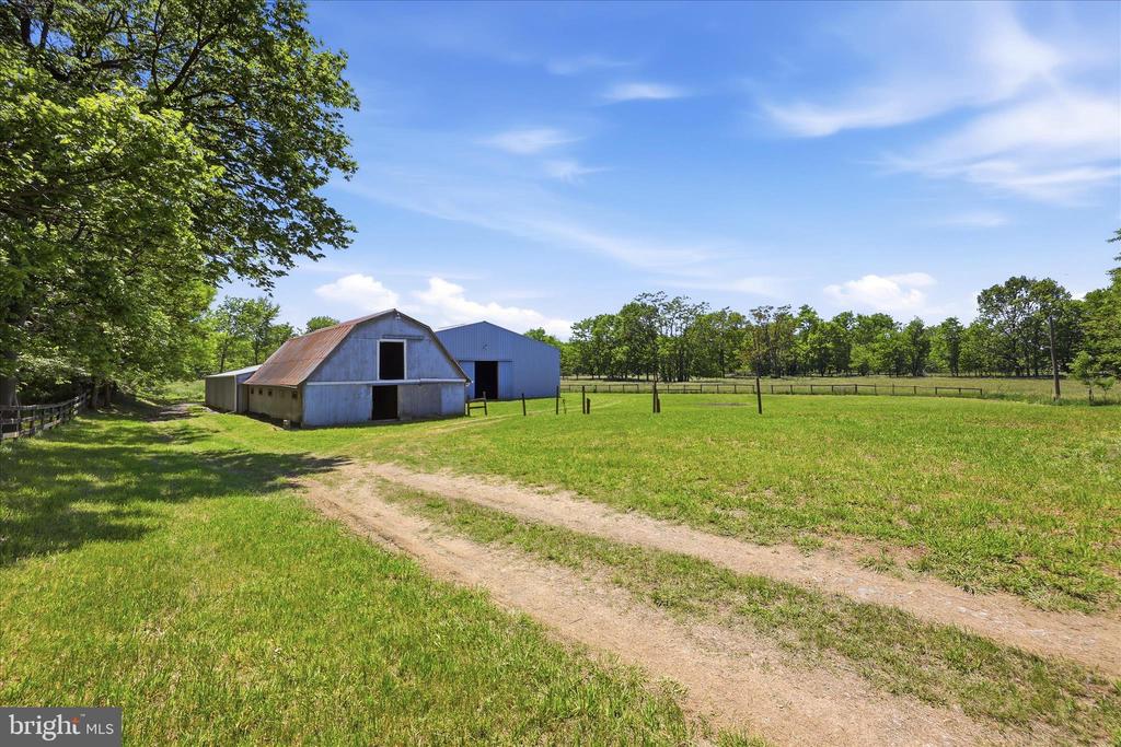 1381 LEETOWN ROAD
