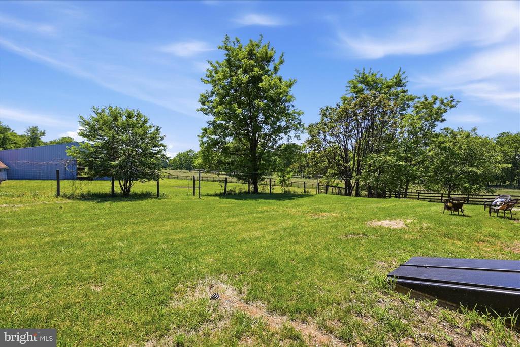 1381 LEETOWN ROAD