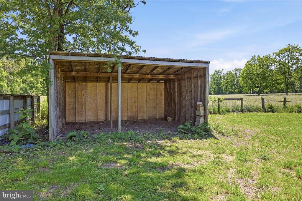 1381 LEETOWN ROAD