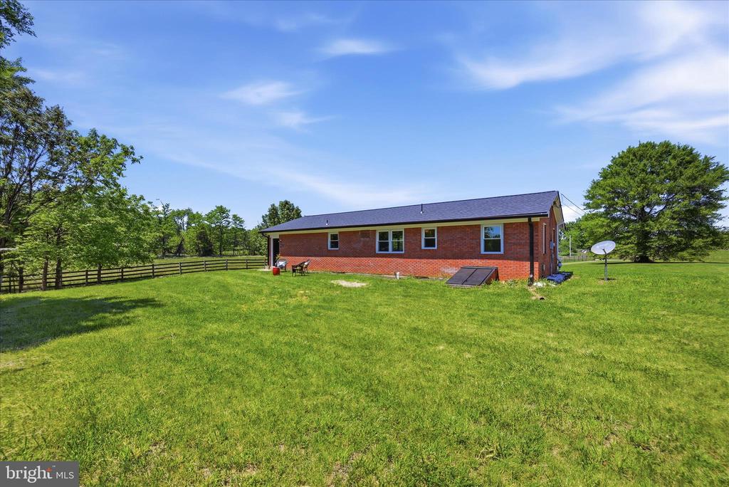 1381 LEETOWN ROAD