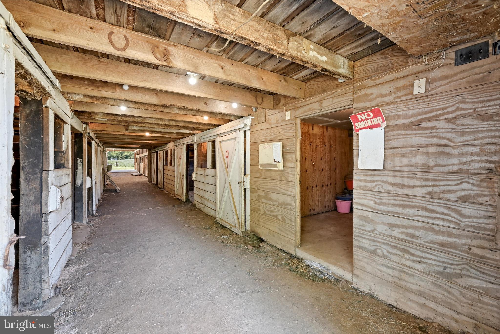 1381 LEETOWN ROAD